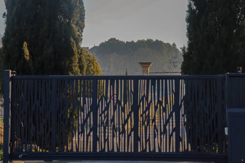 Installation d'un portail coulissant design dans les Bouches du Rhône
